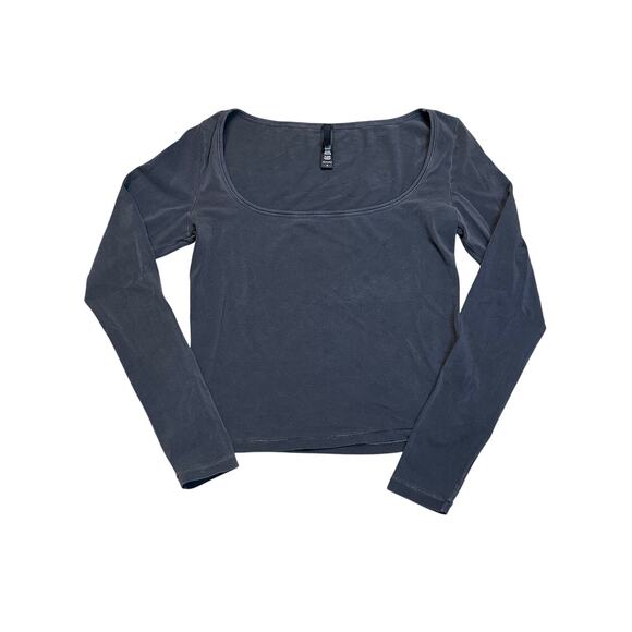 SKIMS Vintage Long Sleeve Scoop Neck Crop Top T-shirt - Picture 1 of 4